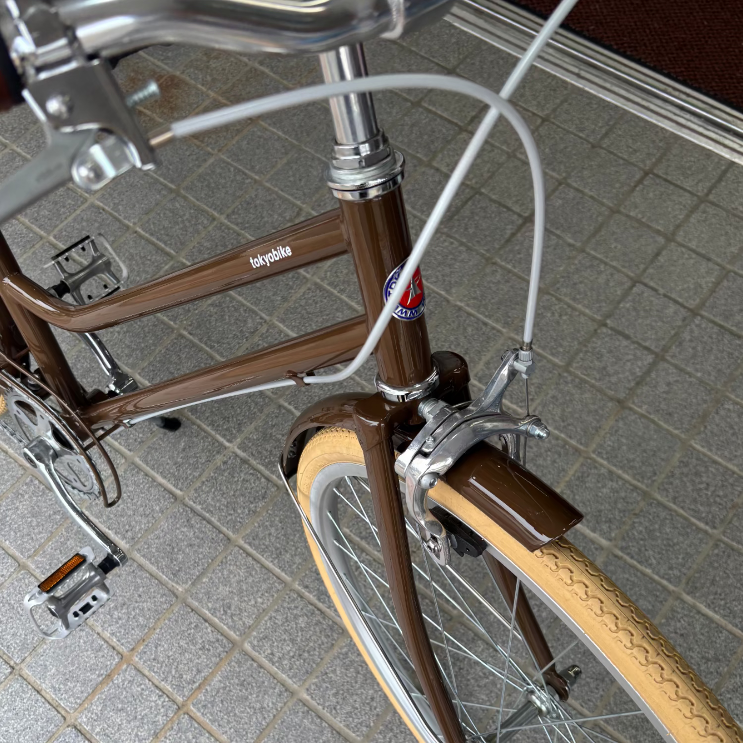 店舗受取 （対面）／【アウトレット・試乗車特別販売】 tokyobike（トーキョーバイク）TOKYOBIKE Jr. Step 24（現品1台のみ）/カラー：エイコーンブラウン★子供用自転車
