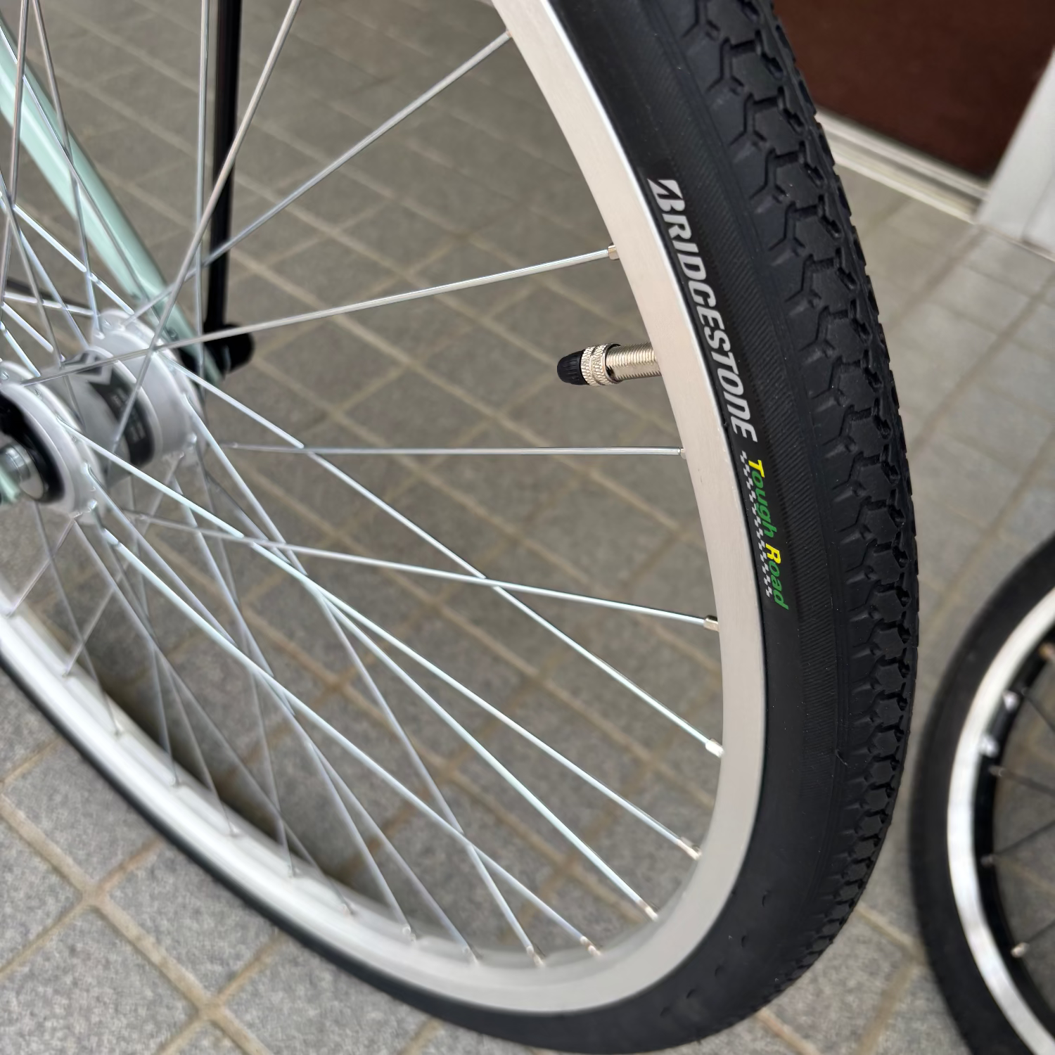 店舗受取（対面）／ブリヂストン BRIDGESTONE『フレーミー』シングル・26インチ・E.Xグレイッシュミント・点灯虫★お買い物向け自転車