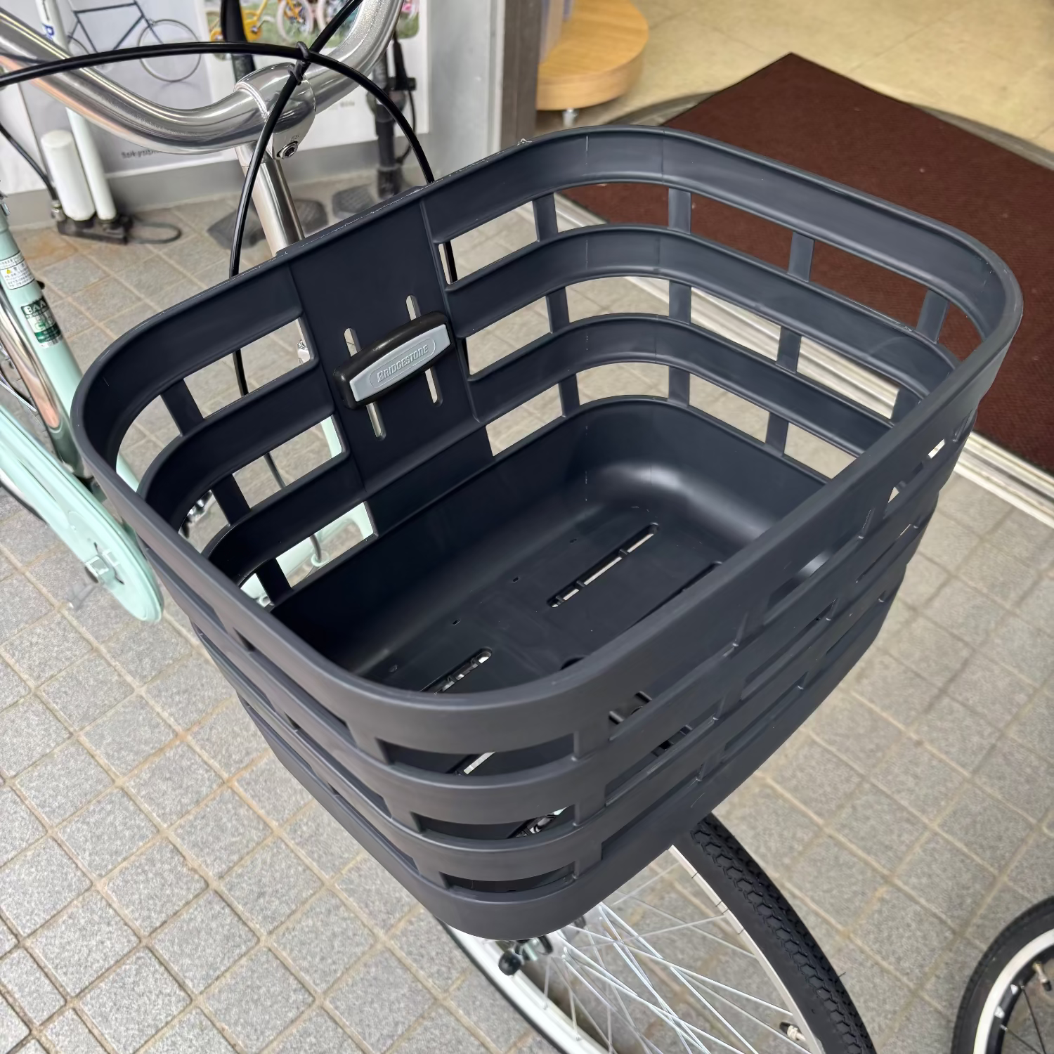 店舗受取（対面）／ブリヂストン BRIDGESTONE『フレーミー』シングル・26インチ・E.Xグレイッシュミント・点灯虫★お買い物向け自転車