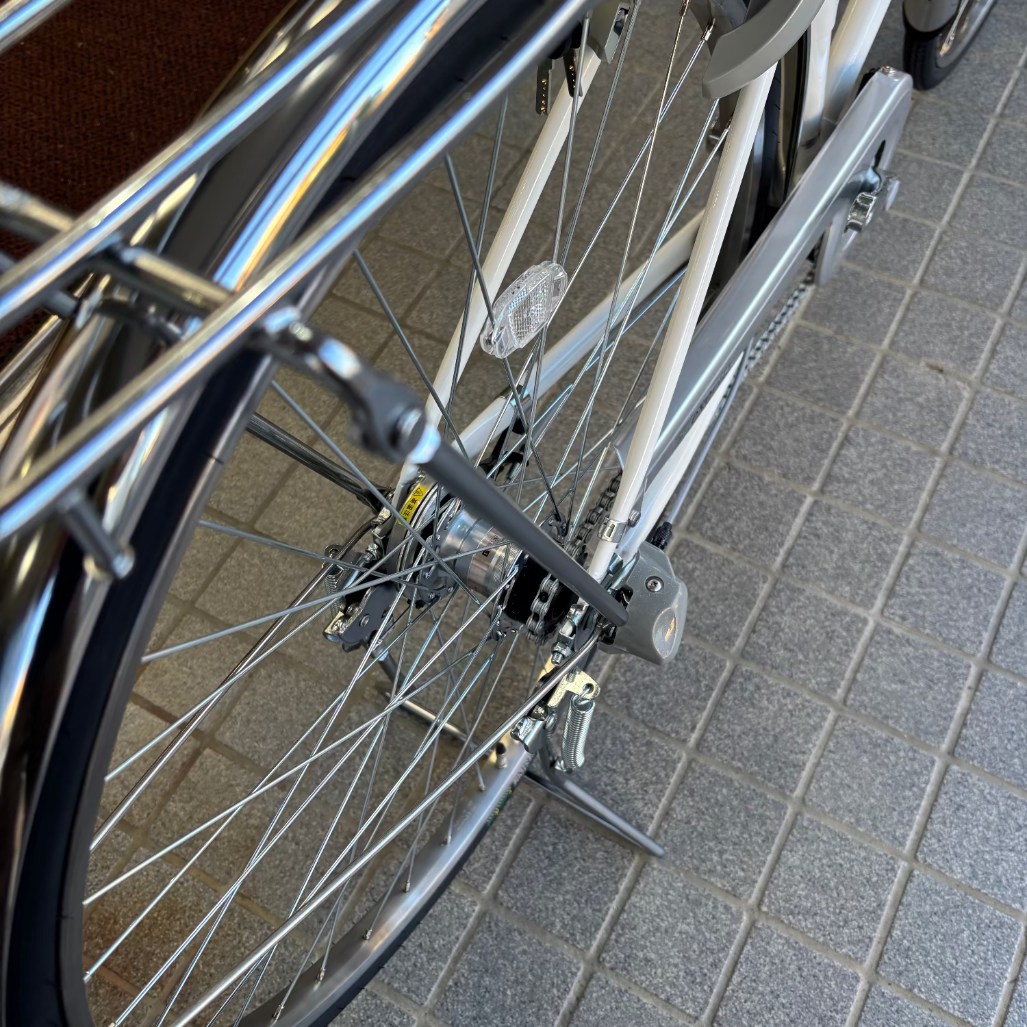 店舗受取（対面）／ブリヂストン BRIDGESTONE エグゼシティ S型フレーム EX73S4 27インチ 内装3段変速 ピュアホワイト