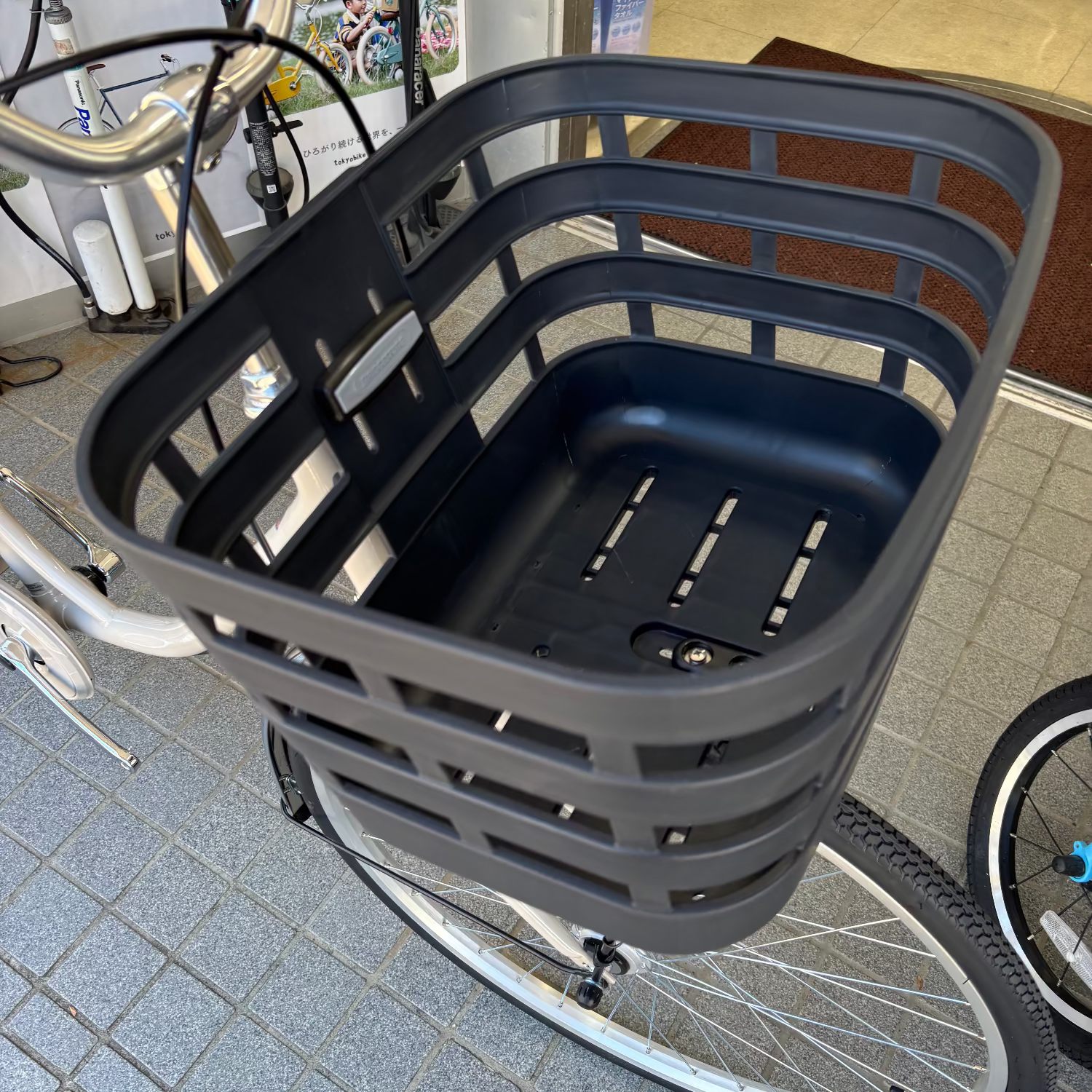 店舗受取（対面）／ブリヂストン BRIDGESTONE『フレーミー』シングル・26インチ・E.XHクラシックベージュ・点灯虫★お買い物向け自転車